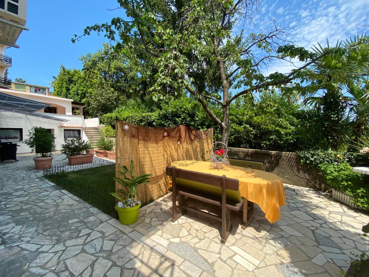 Guesthouse Villa Stanger Lovran Exterior photo